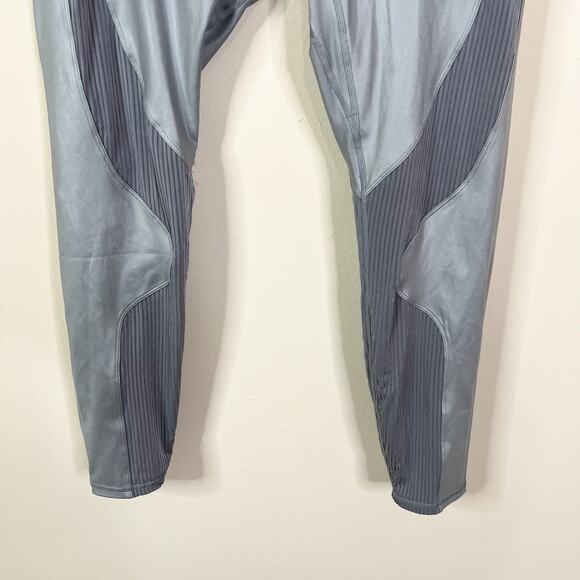 Fabletics | Matching Gunmetal Grey Metallic Silver Two Piece Bra Leggings Set - Picture 6 of 11